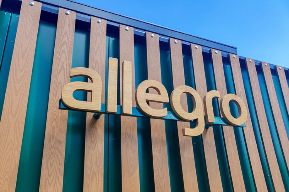 Allegro's Share Price Surges Amidst Stake Sale by Investment Funds