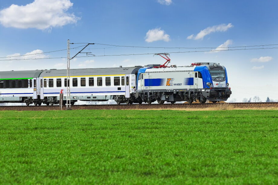 PKP Intercity Sets Record for May Long Weekend with Over 2.2 Million Passengers