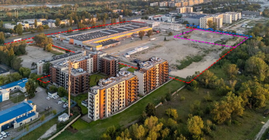 Warsaw shopping mall faces residential redevelopment