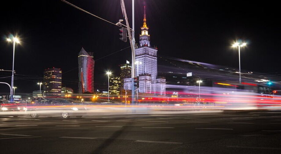 Warsaw to ban old cars from the city center from 2024