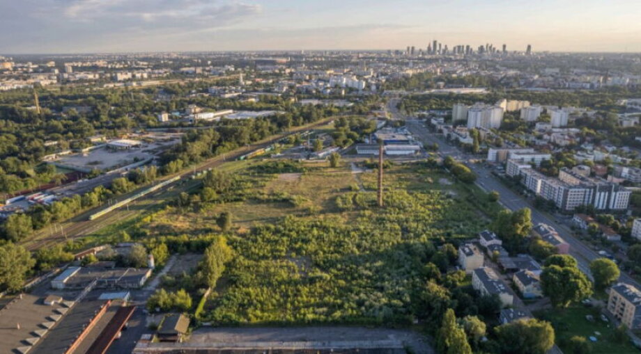 Warsaw approves huge estate