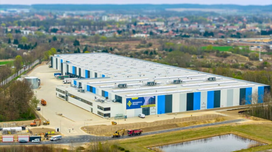 7R delivers tailored logistics