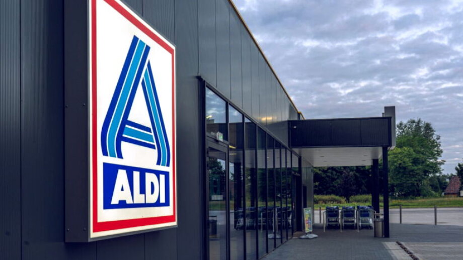 Aldi to raise salaries for workers