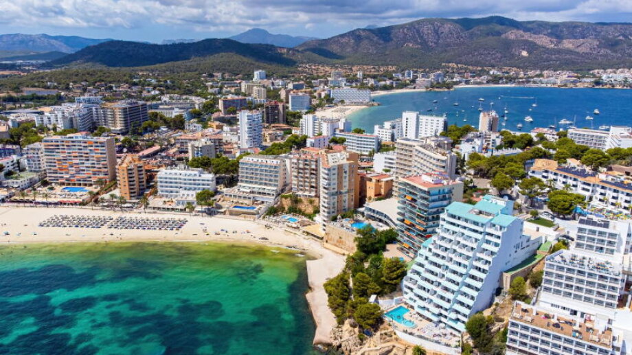 Poles buying more in Spain