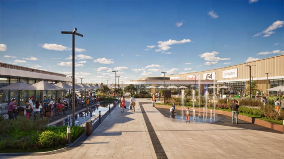 Europa Centralna schedules December reopening phase