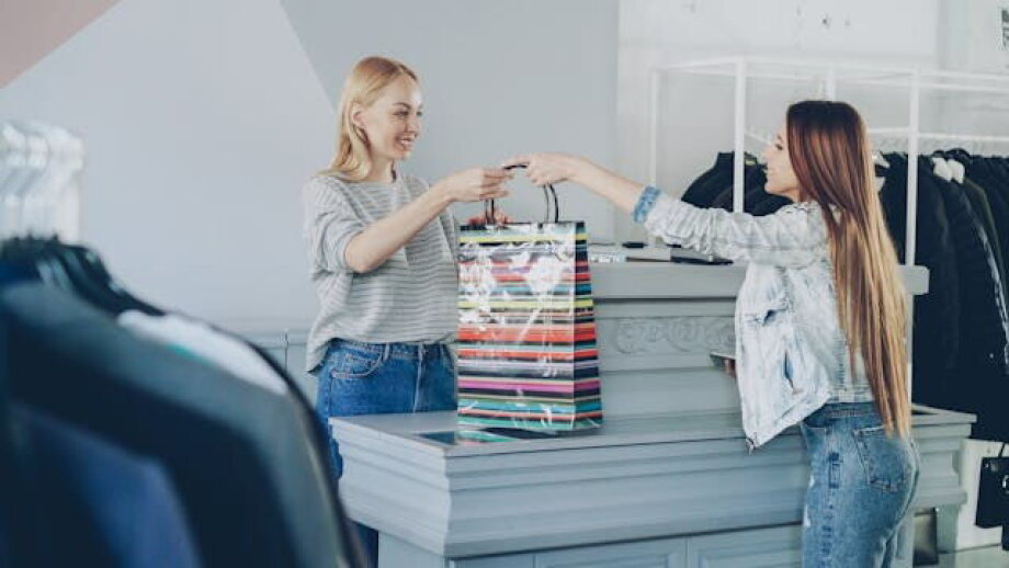 Retail sales in Poland increased 6.8% y/y in March