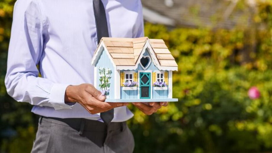 Refinancing conquers mortgage market, demand for new loans growing economy