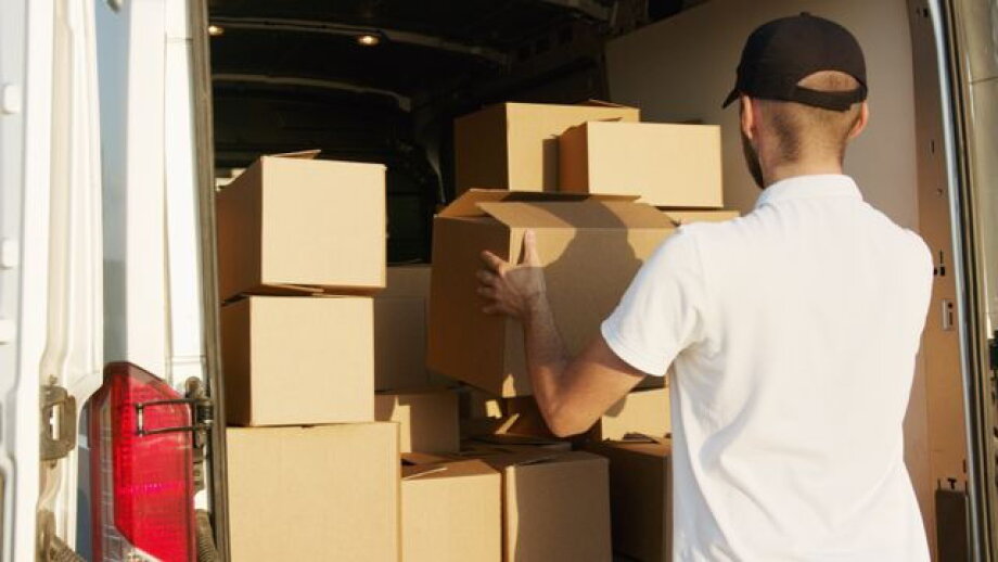 InPost bets on AI shopping assistant to drive parcel deliveries