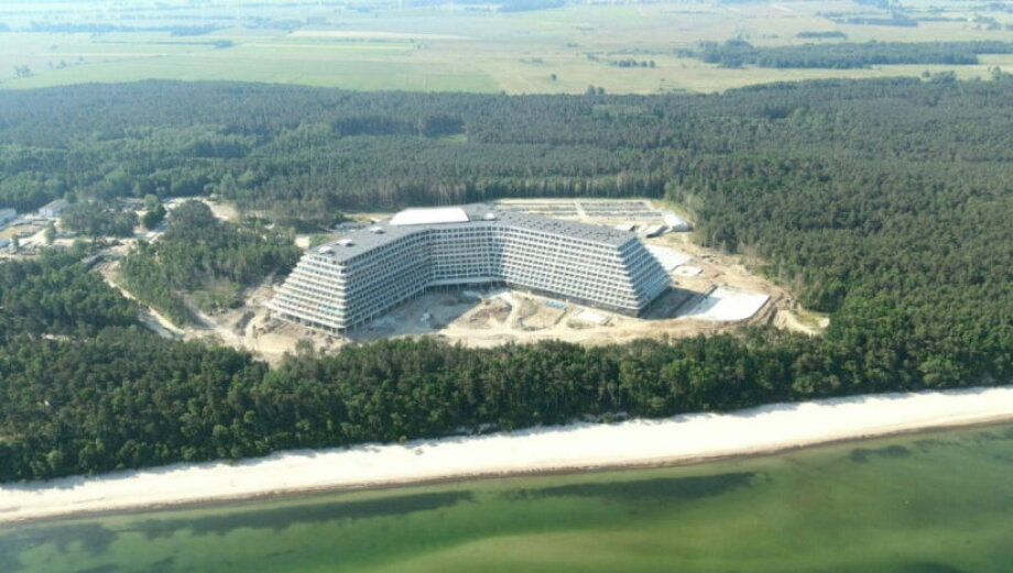 Poland’s largest hotel nears opening