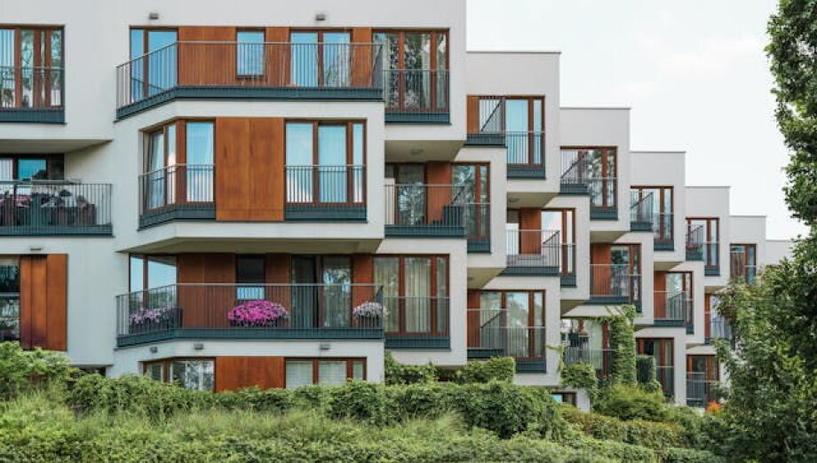 April sees drop in apartment sales