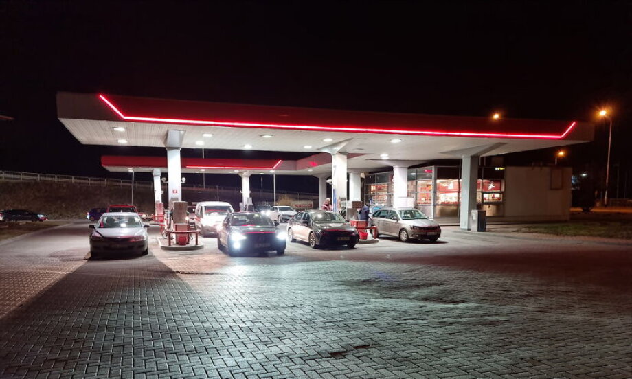 Fuel Prices Near 7 zł