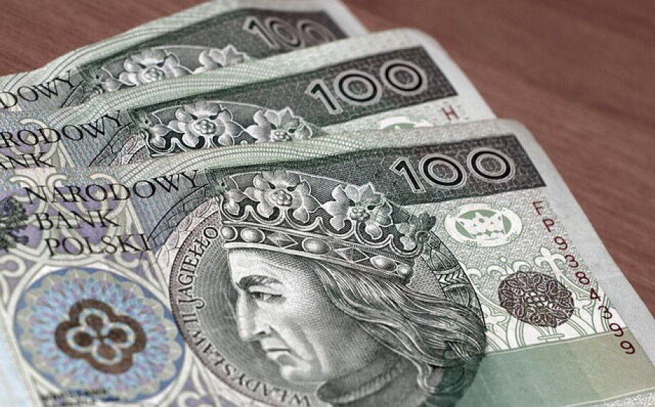 Digitalization of payments is progressing, but cash still used