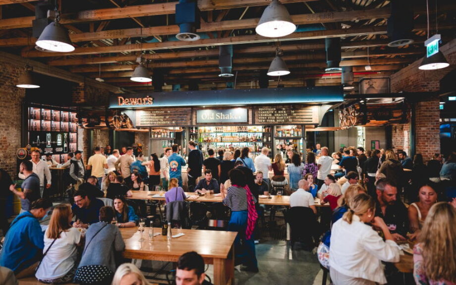 Restaurateur expands abroad