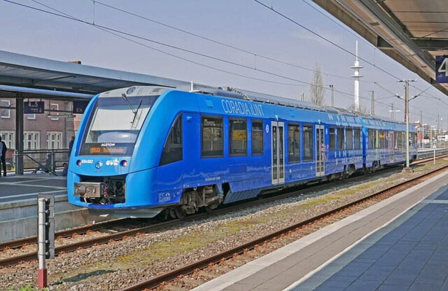 PESA’s first hydrogen train approved for use