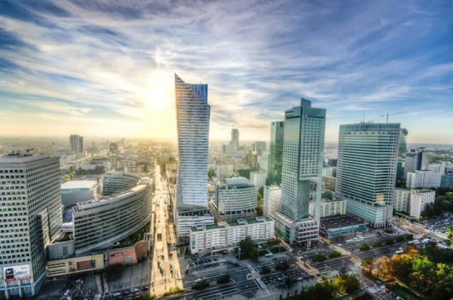 HB Reavis pauses in Warsaw office market