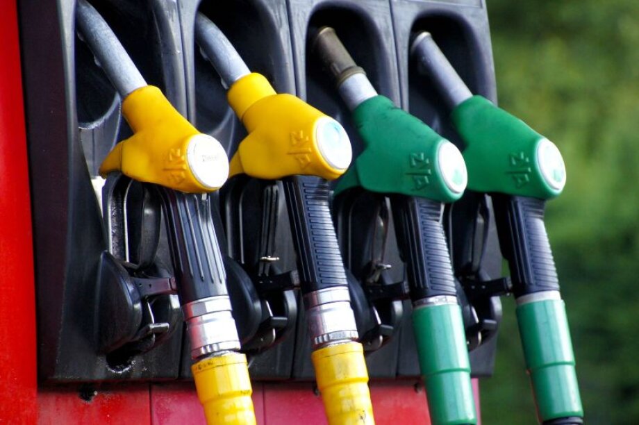 Fuel prices expected at below PLN 5 per liter