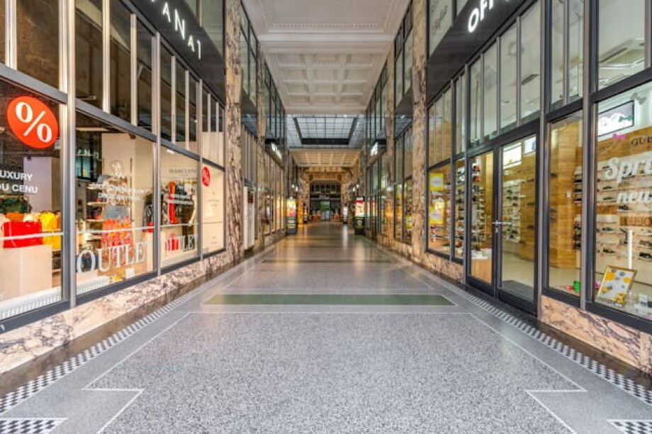 Outlets targeted by brands and investors