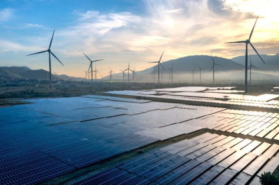 ORLEN increases scale of investment in RES, combines solar and wind