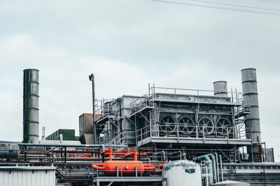 Industrial production contracts in Poland by as much as 7.5%