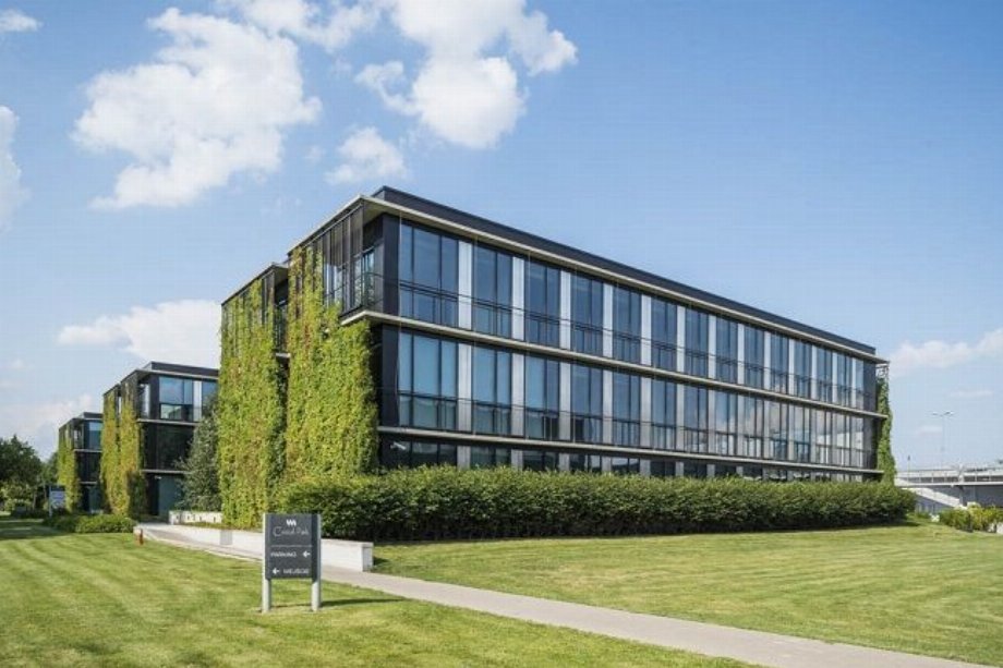 M7 buys Warsaw office buildings