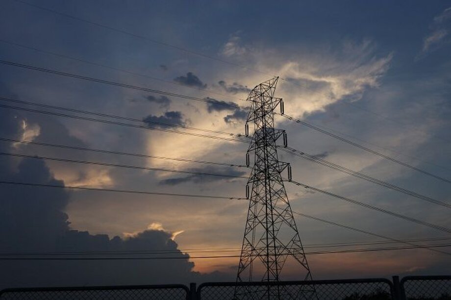 Companies worried by new law on electricity prices