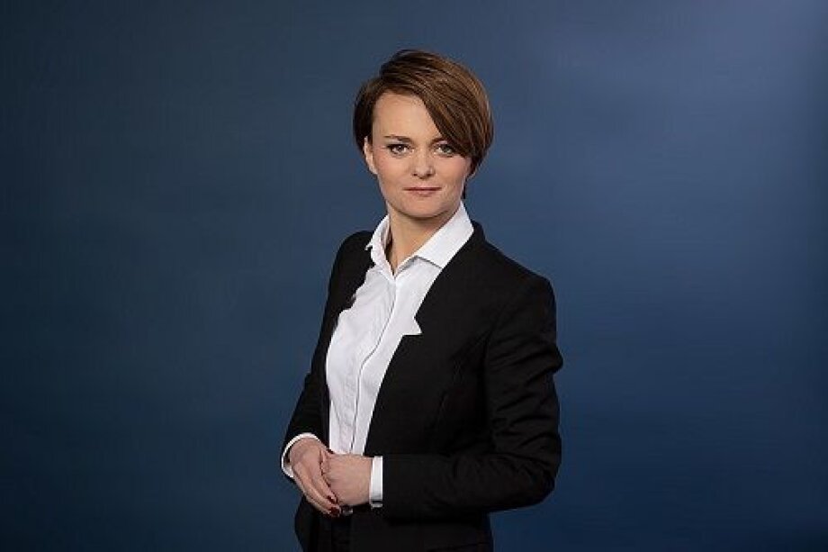 ‘I can't imagine the minimum wage in '21 lower than in '20’: Emilewicz, MR