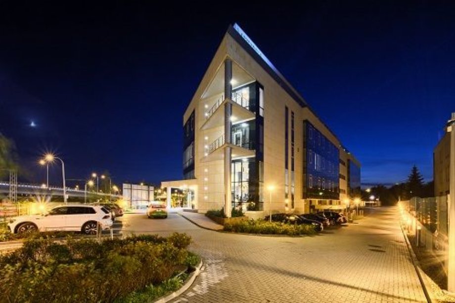 J.W. Construction sells ready premises in Jerozolimskie 216