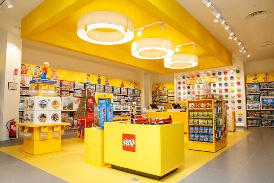 LEGO plans to open first official brand retail store in Poland