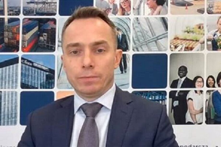 NBP supports exports by weakening zloty