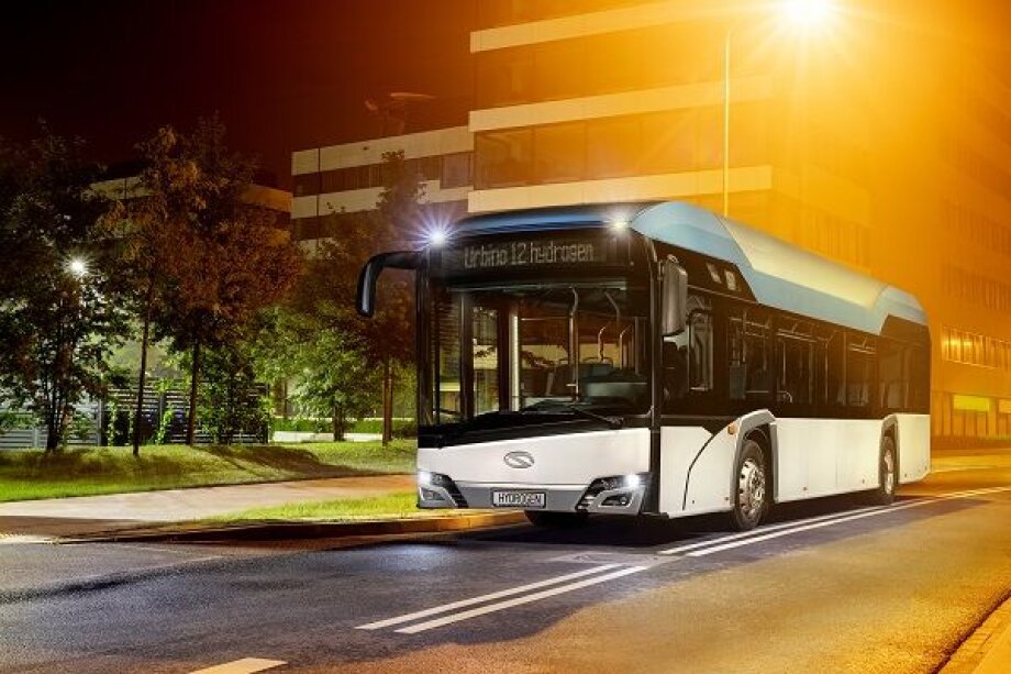 Hydrogen Solaris buses go to Frankfurt