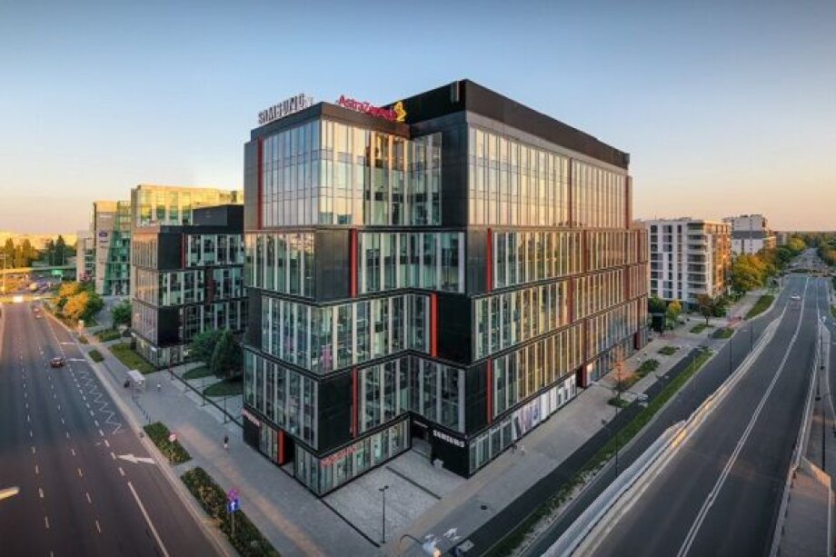 AstraZeneca to stay longer at Postępu 14 office building in Warsaw