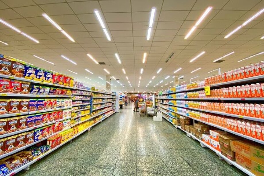 Retail sales keep on accelerating