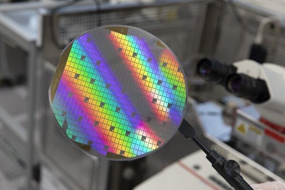 Bosch invests in semiconductor production