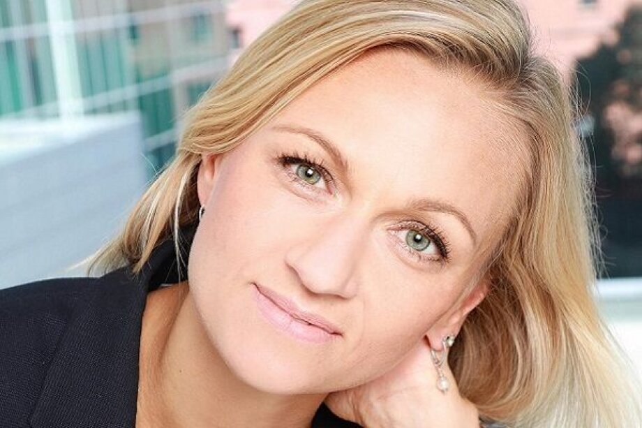 Anna Jarzębowska to develop ESG strategies for CBRE clients