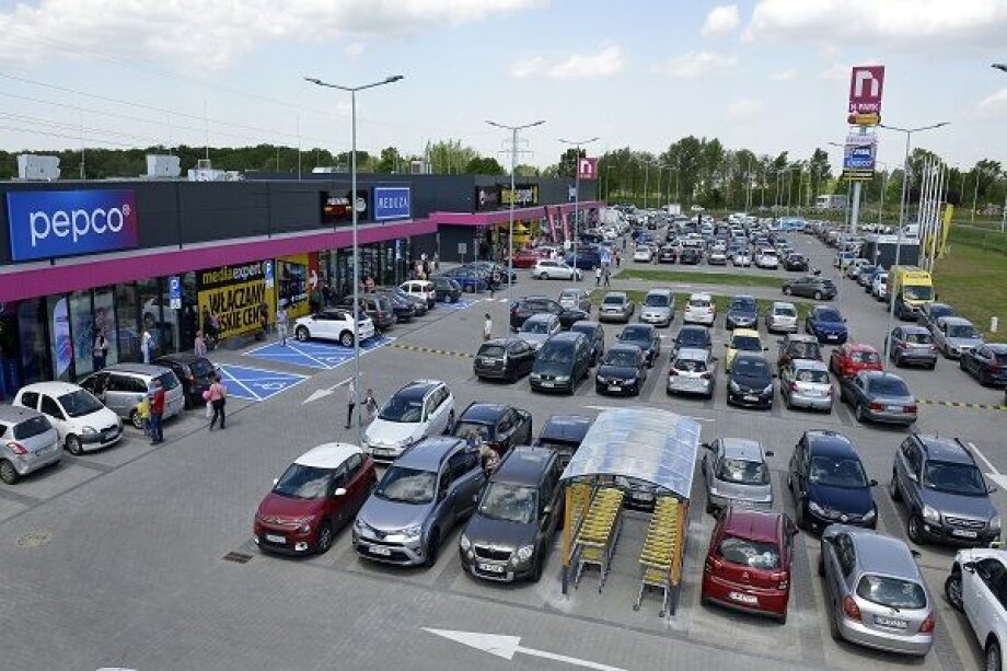 Construction of KFC in N-Park, near Wroclaw's Łany, starts