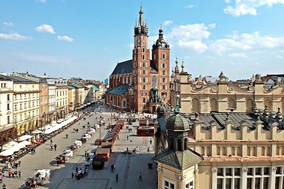 Kraków with the country's first Clean Transportation Zone