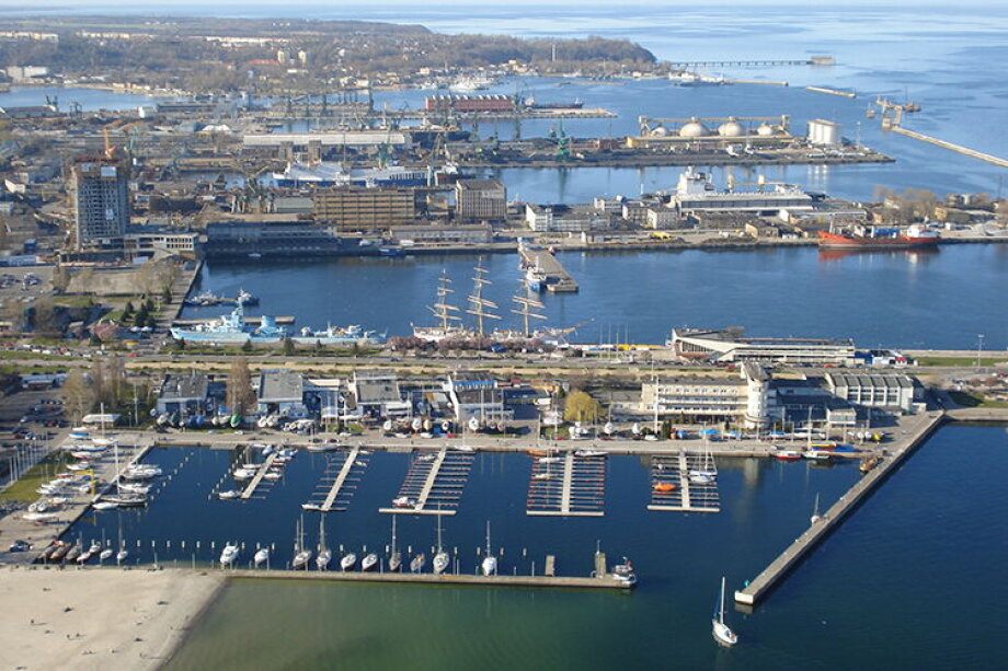 Concerns Rise Over Chinese Operator's Low Fees at Gdynia Port