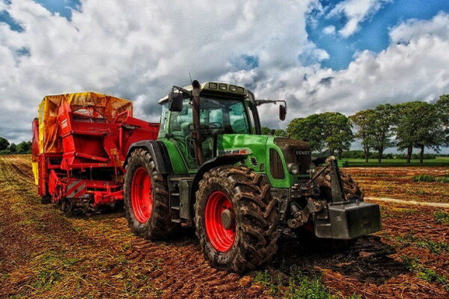 Polish Farmers: Climate Concerns vs. Green Practices