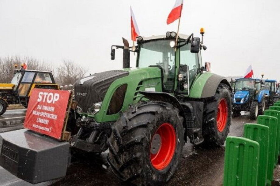 Polish Farmers Return to Blocking the Border