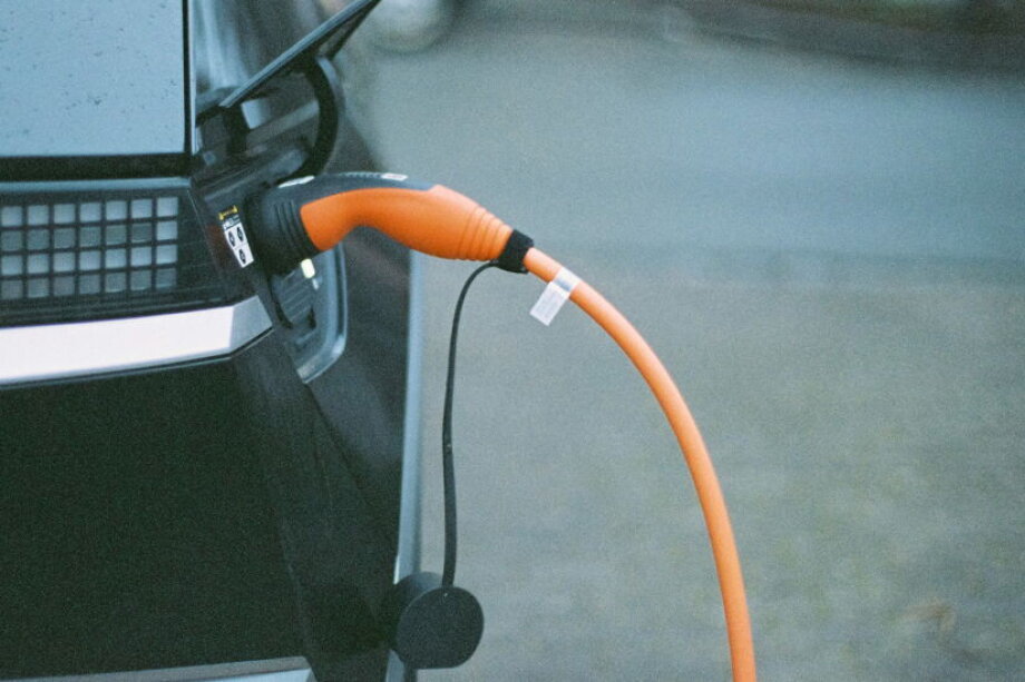 Automotive groups call for EV subsidies