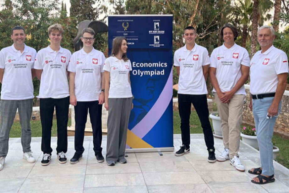 Polish Students Strike Gold at International Economic Competition