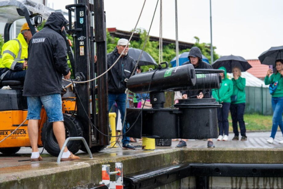 Sea basket to clean Baltic