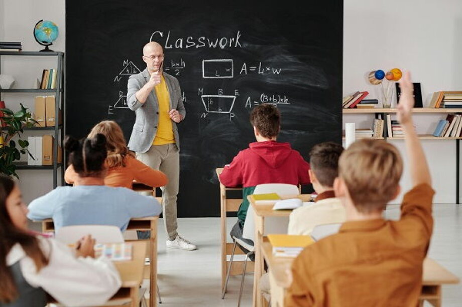 Polish Teachers’ Salaries Still Far Below the OECD Average