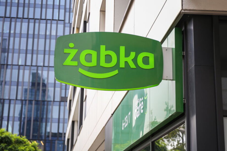 Żabka’s Stock Market Debut Raises Over PLN 6.99 Billion, Eyeing Further Expansion