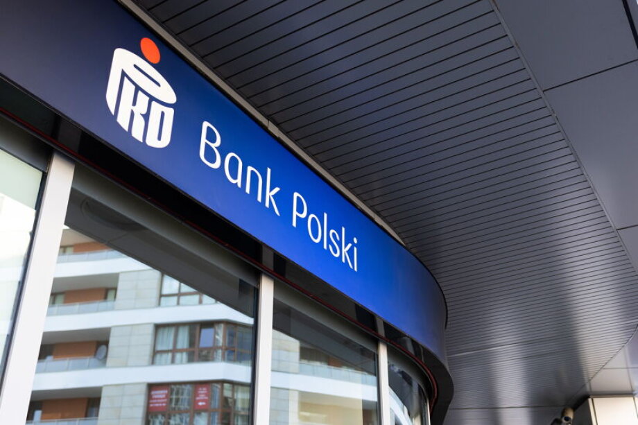 PKO BP strategy refocuses