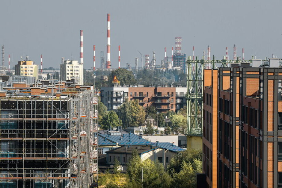 Poland’s economic resilience: growth, inflation challenges persist