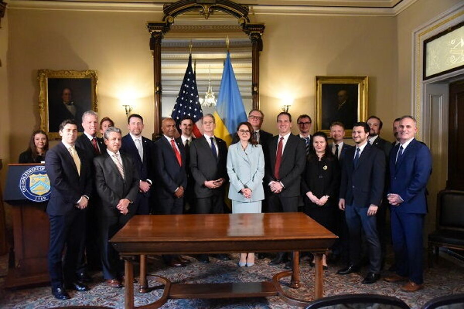 Ukraine and the U.S. Sign Agreement on Critical Minerals