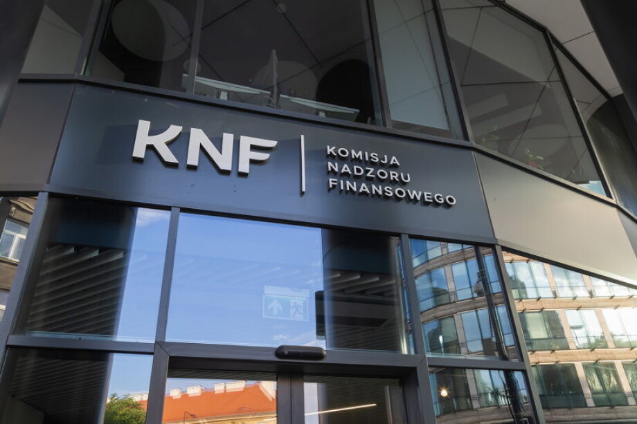 KNF backs listed banks