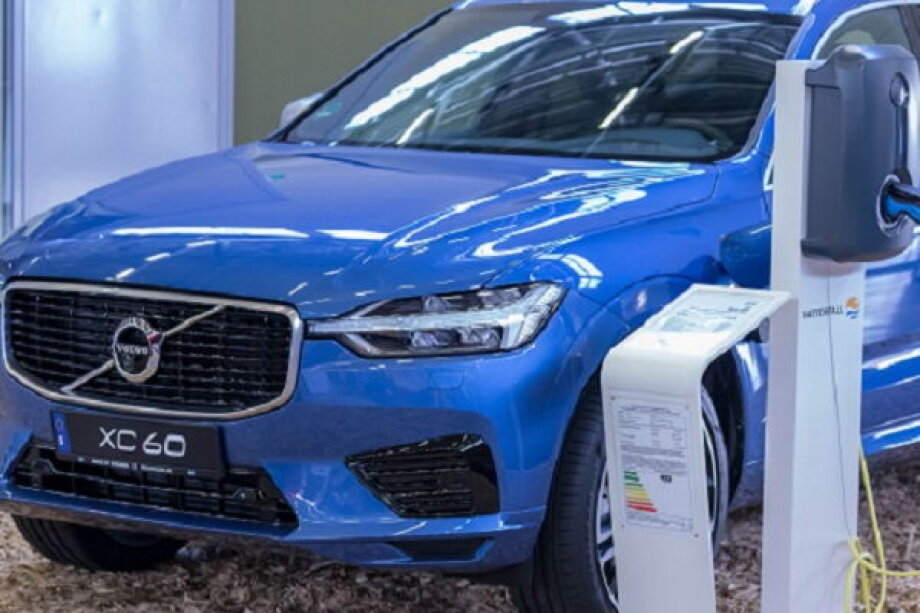 Poland's Plug-In Car Registrations Surge 55% in Early 2025