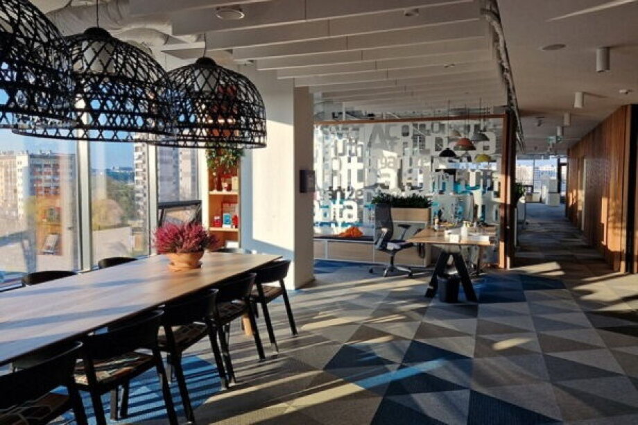 Relativity Celebrates 10 Years in Poland and 500 Employees. Plans to Hire 100 More in 2025